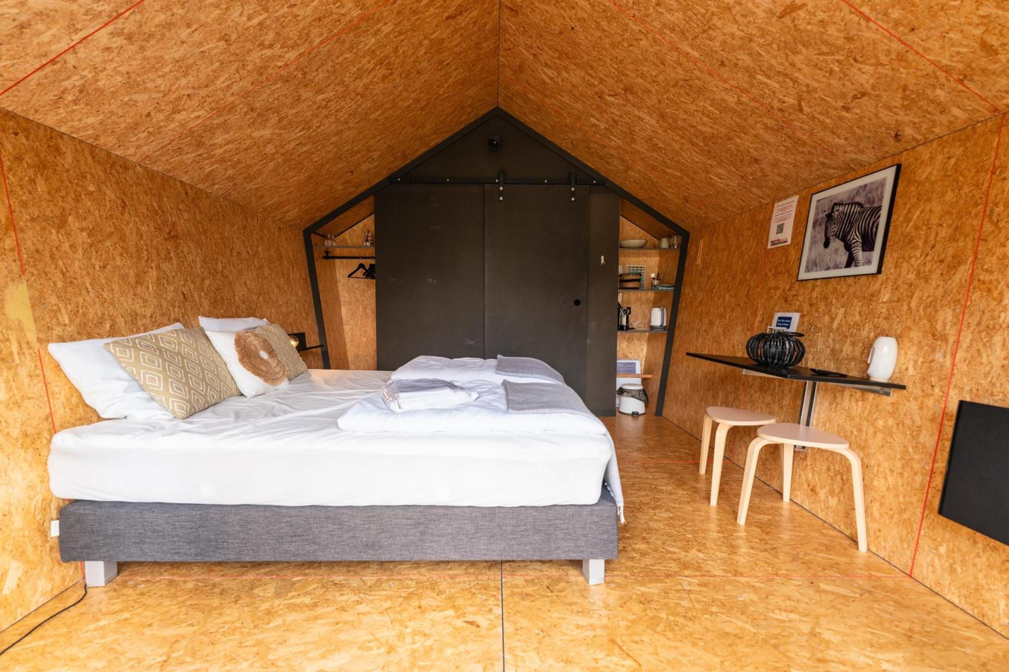 Campsite Tenthuisje Met Hottub In